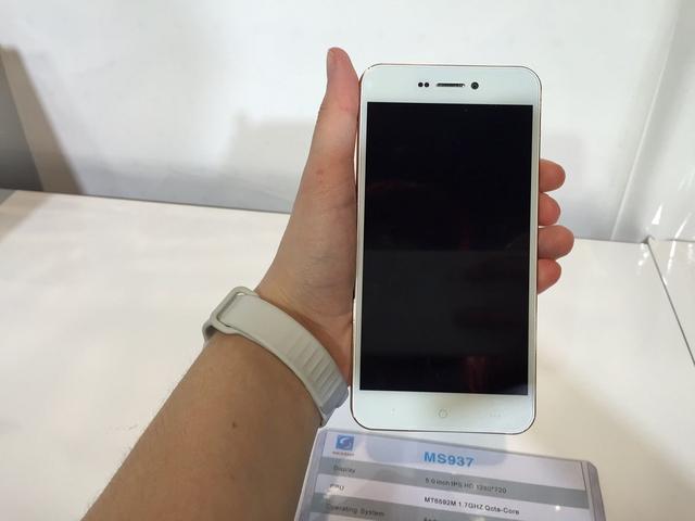 中国产超廉价Android手机 酷似iPhone 6