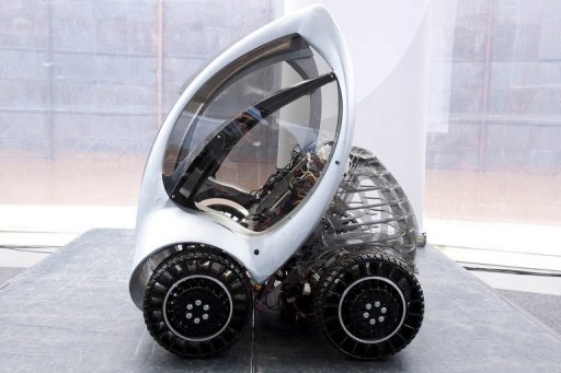 西班牙设计可折叠电动汽车解决城市交通污染