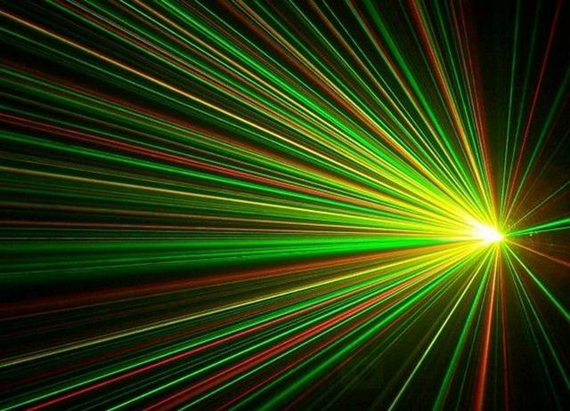 科学家利用水母荧光蛋白制造出一种新激光