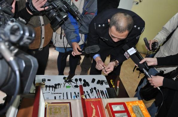 微商卖开锁工具 5秒开汽车门