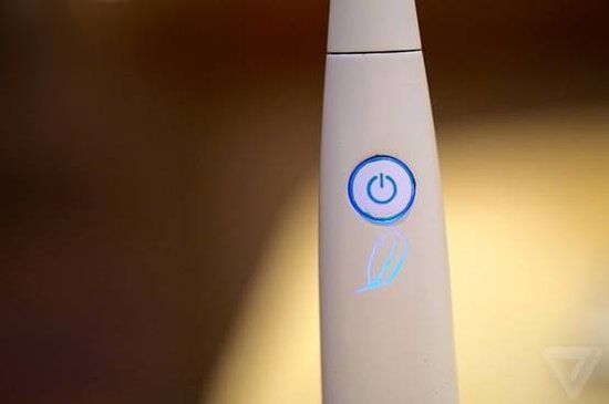 世界首款智能牙刷亮相CES 可记录每颗牙齿信息