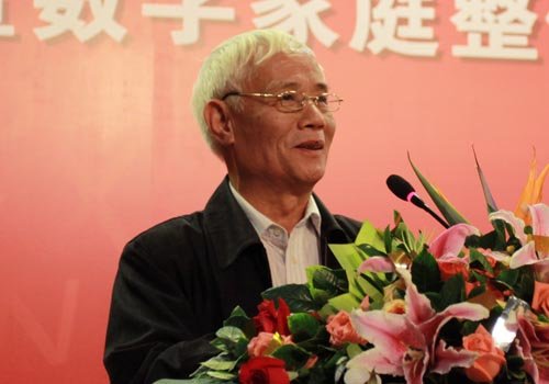 图文:清华大学教授杨知行演讲