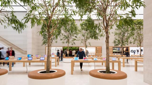苹果零售店逐个改头换面，它要的社区感到底能用来干嘛？