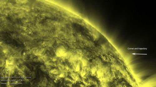 首次拍摄“死亡彗星”碰撞太阳毁灭全程(图)