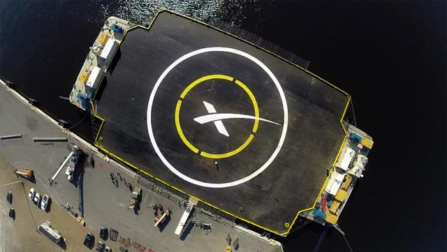 SpaceX “猎鹰”火箭因天气原因推迟发射