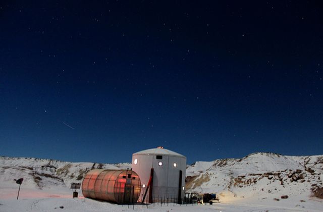 美沙漠建科学研究站 模拟载人登陆火星