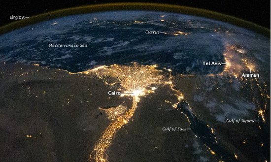 科学家利用“外星城市”灯光寻找地外文明