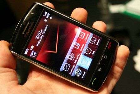 电信3g版黑莓手机月底开售 首批面向政企客户