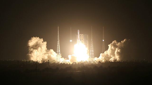 长征七号升空瞬间 长征七号升空瞬间