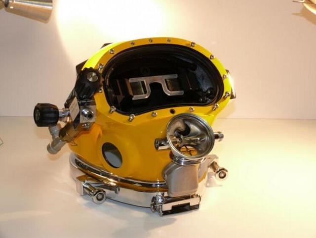 美海军开发AR潜水头盔 可像钢铁侠一样实时看信息