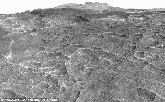 火星表面之下隐藏巨大冰湖可能曾经孕育生命