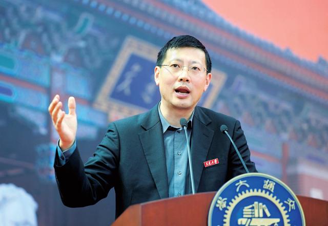 沈南鹏:基础科学有助于培养逻辑和建模能力