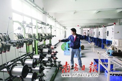 聯盟標準的出臺為信息傳輸線纜行業走向標準化和規范化打下了基礎。何建文攝