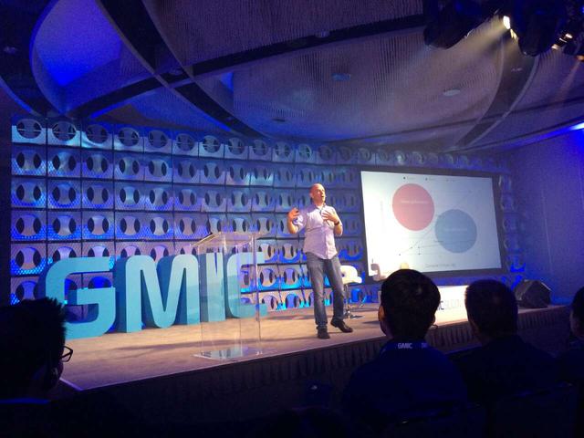 安德森：无人机就是飞行中的电脑