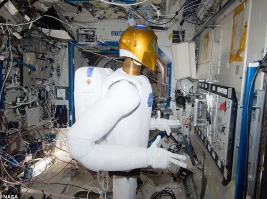 空间站R2机器人“复苏”：可执行危险任务