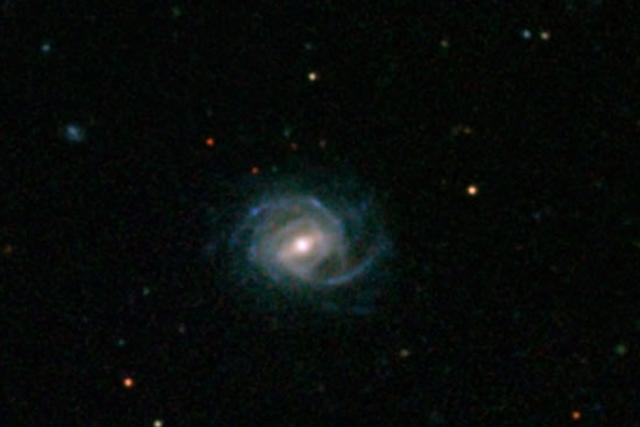 美科学家发现超级明亮的巨大螺旋星系群
