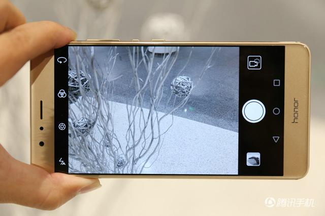 ��ҫV8���⣺��ˮ�߶��г�����ͷ��