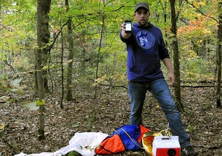 Yavin IV：用移动应用探索太空