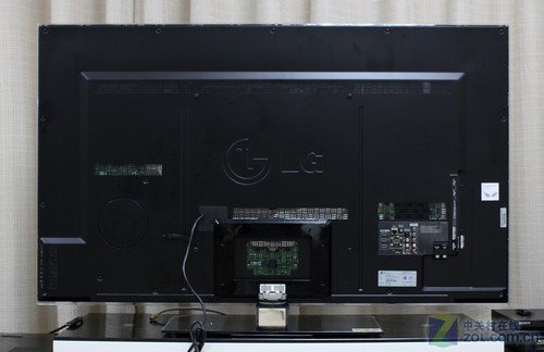 LG首款3D电视拆箱曝光从组装到开启