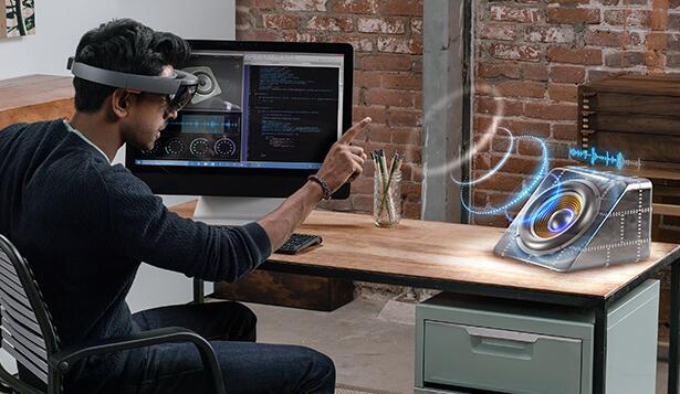 微软开始面向企业用户销售HoloLens全息眼镜