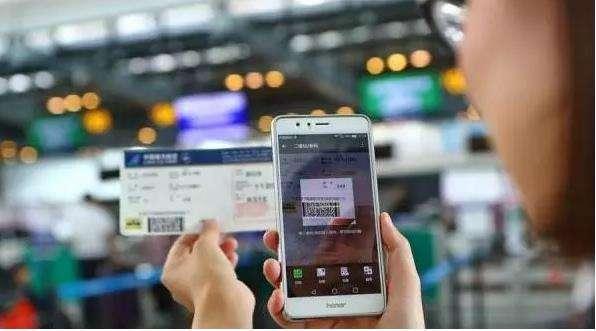 刷脸进站、机器人指路:今年春运这些新科技会用吗