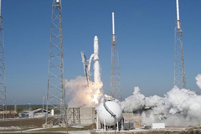 SpaceX载人飞行计划获得了NASA批准