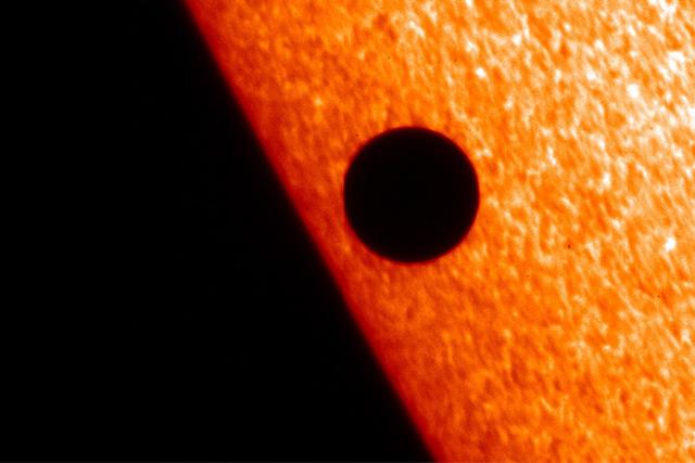 水星凌日:最小行星将在太阳面前怒刷“存在感”