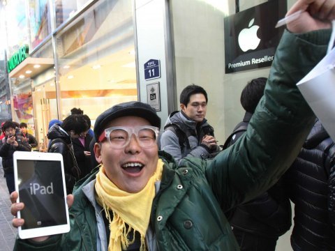 wait! after two months will push the new version of Apple's iPad Mini