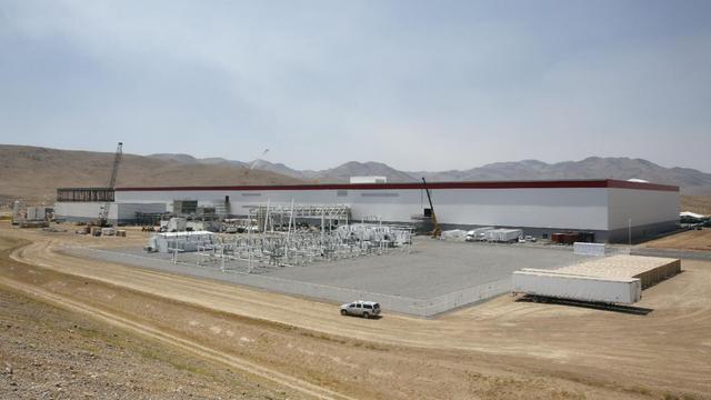 特斯拉超级电池工厂露出庐山真面目 建设进度已达14%