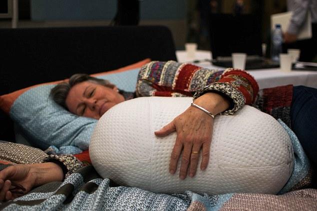 治疗失眠的机器人枕头即将诞生 不用再吃安眠药