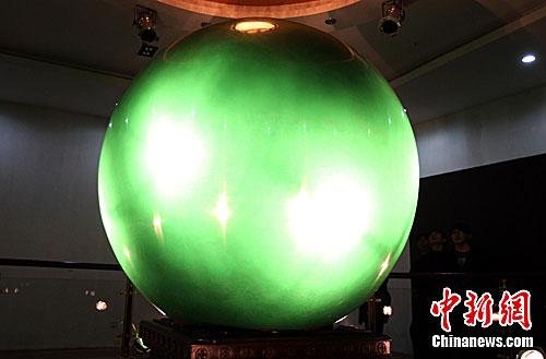 世界最大夜明珠亮相浙江 可散发绿白荧光(图)
