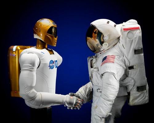 国际空间站迎来新成员 R2机器人通电“复活”_科技