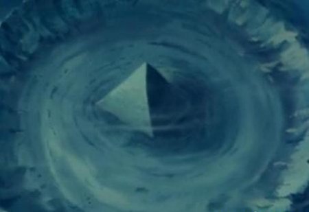 百慕大三角区海底或现亚特兰蒂斯玻璃金字塔