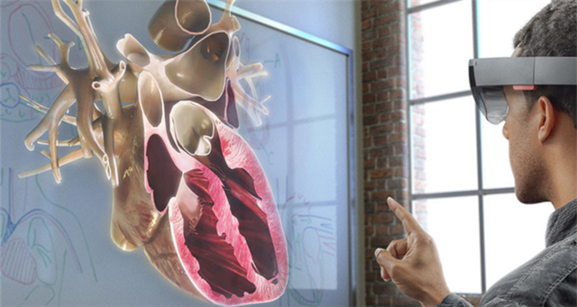 有聊 | 微软终于硬起来了 全息眼镜能改变世界吗？