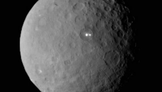 科学家称谷神星表面神秘发光物仍然是谜