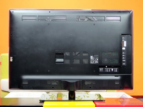 TCL P11互联网电视评测 全新操作系统