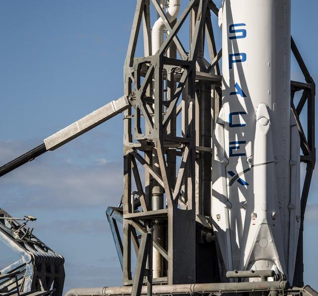 SpaceX找到猎鹰9号火箭爆炸可能原因 拟11月重启发射任务