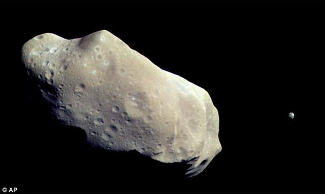 “铂金小行星”接近地球 价值超5万亿美元