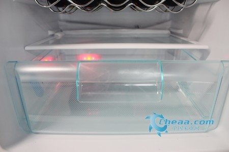 新潮无边框设计 新飞创意三门冰箱大热