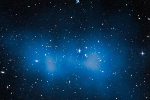 哈勃发现巨大星系群 质量约三千万亿颗太阳