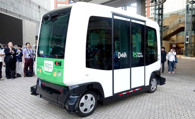 日本自动驾驶公交车下月起正式投入运营 司机失业