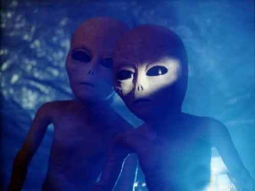 飞碟吊足众人胃口 专家称25年后外星人或现身