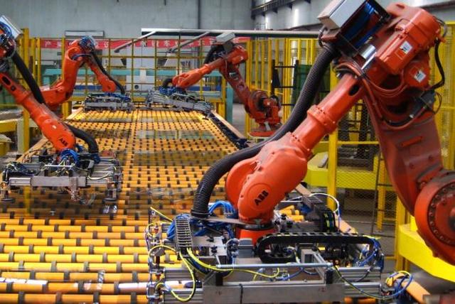 富士康机器人战略进展顺利:部分厂区几乎完全