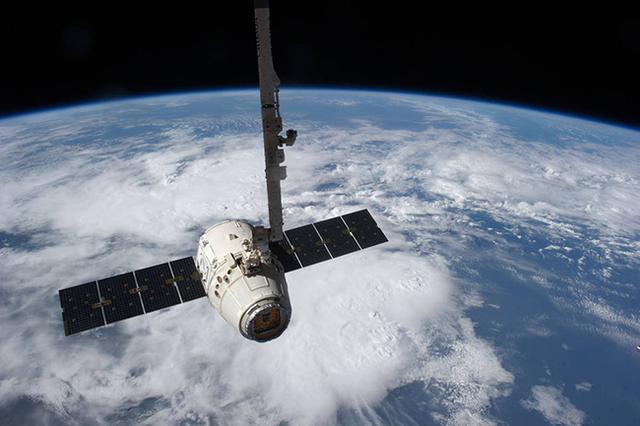 SpaceX启用曾用于土星五号的发射台 并实现第三次陆上回收火箭