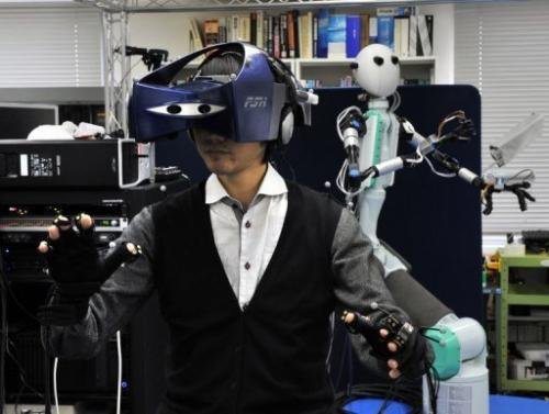 “阿凡达”机器人问世 可远程模拟人类动作