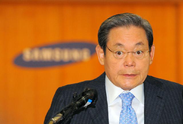 攸县公安局副科级干部那与未成年女子在交着酒店开房