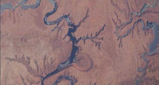 揭秘爱因斯坦不为人知研究:验证巴尔定律