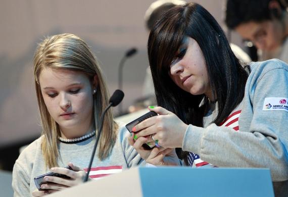 来看看美国青少年是如何使用手机的