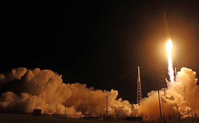SpaceX今年两至三周进行一次发射的计划落空 仍在等待发射许可