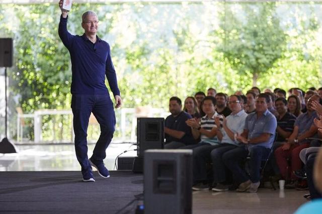 苹果官方宣布iPhone全球累计销量已突破10亿部